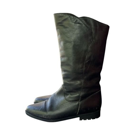 3 for $30! Wanderlust black faux fur lined boots - Picture 2 of 10